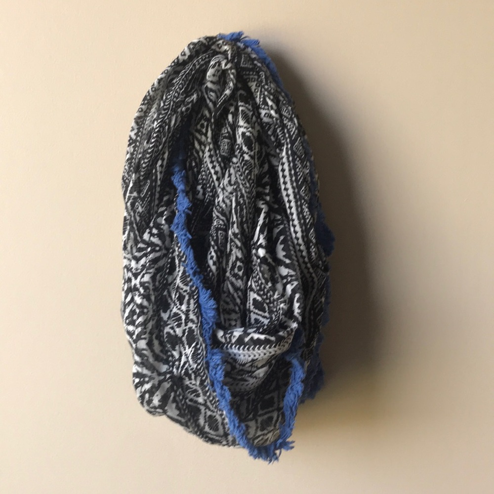 Infinity scarf